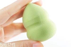 立體化妝粉撲有哪些用途？小身材大功效