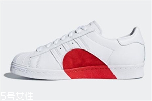 阿迪達斯情人節(jié)限定版愛心貝殼頭多少錢_在哪買？