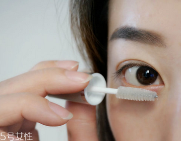 睫毛增長液可以用于眉毛嗎？睫毛增長液還可以涂頭發(fā)