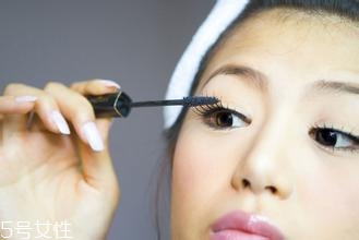 睫毛膏纖長(zhǎng)和濃密哪個(gè)好？適合自己最重要