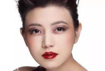鵝蛋臉適合什么妝容？不適合濃妝