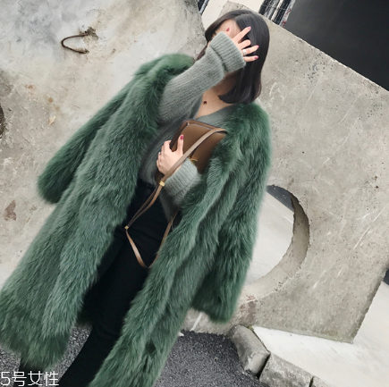 皮草可以用洗發(fā)水洗嗎？皮草最好不要水洗
