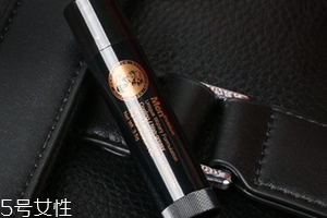 唇膏可以祛痘嗎？小心致痘風(fēng)險