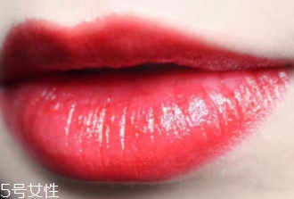 Mac口紅哪個顏色最火？6款最愛唇色試色