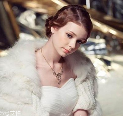 短發(fā)怎么做新娘造型？編發(fā)好看又簡單