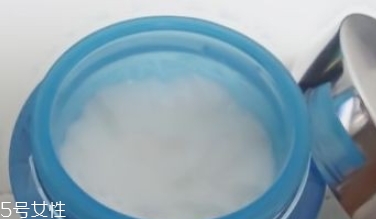 紀(jì)梵希水漾活妍面霜好用嗎？冰淇淋質(zhì)地的面霜評測
