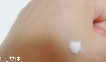 紀(jì)梵希水漾活妍面霜好用嗎？冰淇淋質(zhì)地的面霜評測