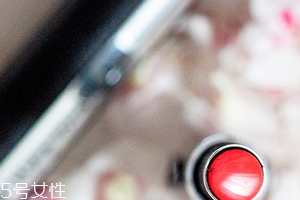 口紅要放在冰箱里嗎？保存口紅的小技巧