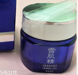 精華液用量越多越好嗎？10款精華提升美肌度