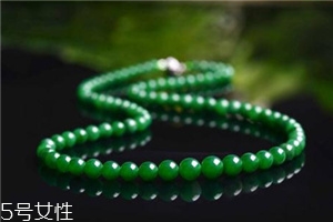 翡翠冰種和糯種哪個(gè)好？原來(lái)有這么大的區(qū)別
