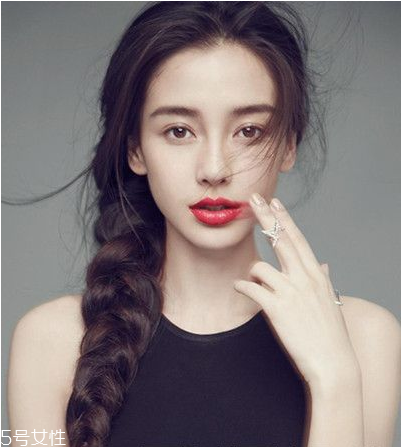 短發(fā)怎么做新娘造型？編發(fā)好看又簡單