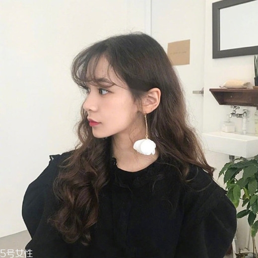 什么臉型適合短發(fā)？顯小的可愛短發(fā)造型圖