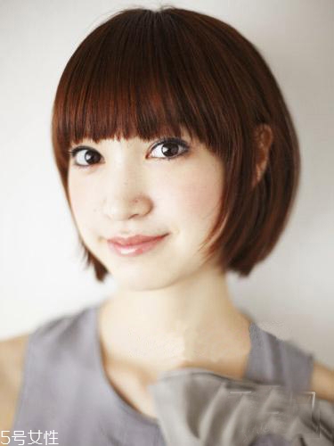女生發(fā)質(zhì)軟適合什么發(fā)型？胖圓臉顯瘦發(fā)型參考