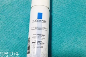噴霧凍了還能用嗎？驚呆保濕噴霧凍成冰