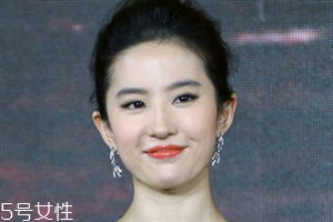 鵝蛋臉扎什么馬尾好看？肉肉臉適合這些發(fā)型