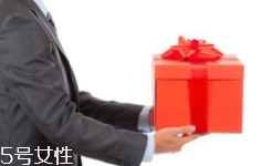 給領(lǐng)導(dǎo)送禮怎么說合適？真誠并且要注意分寸