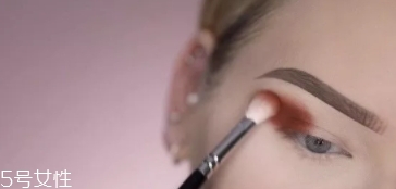huda beauty沙漠盤怎么畫？油管大神一步步示范