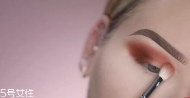 huda beauty沙漠盤怎么畫？油管大神一步步示范