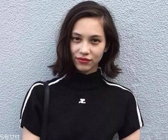 齊肩發(fā)怎么燙好看？女生發(fā)型設(shè)計(jì)與臉形搭配