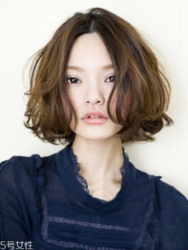 女生發(fā)質(zhì)軟適合什么發(fā)型？胖圓臉顯瘦發(fā)型參考