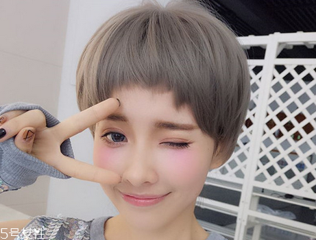 二次元?jiǎng)⒑＿m合什么發(fā)型？讓你個(gè)性十足