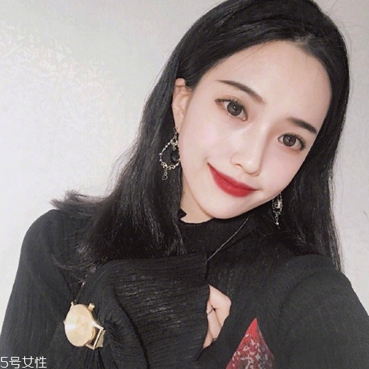 齊肩發(fā)怎么燙好看？女生發(fā)型設(shè)計(jì)與臉形搭配