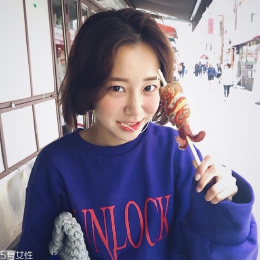 女生發(fā)質(zhì)軟適合什么發(fā)型？胖圓臉顯瘦發(fā)型參考