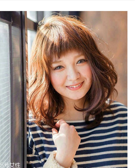 齊劉海適合什么卷發(fā)？如何選擇適合自己的發(fā)型