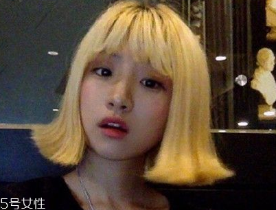 短頭發(fā)染什么顏色好看洋氣顯白？短發(fā)這樣弄好看又大方