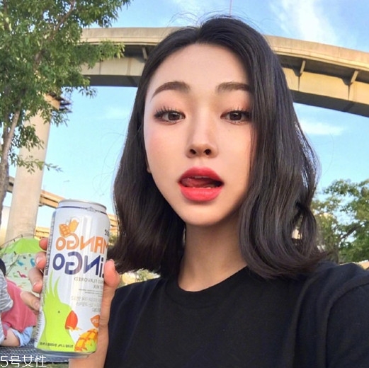 齊肩發(fā)怎么燙好看？女生發(fā)型設(shè)計(jì)與臉形搭配