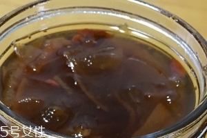 冰糖雪梨膏孕婦能吃嗎？孕婦吃冰糖雪梨膏適量最好
