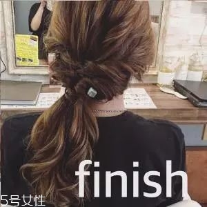 女生冬天長(zhǎng)發(fā)怎么編好看？長(zhǎng)發(fā)妹紙才懂得的痛