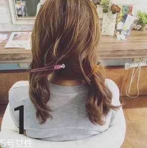 女生冬天長(zhǎng)發(fā)怎么編好看？長(zhǎng)發(fā)妹紙才懂得的痛