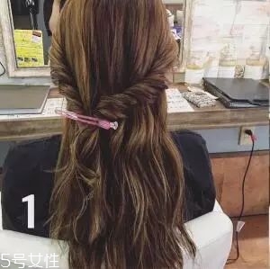 女生冬天長(zhǎng)發(fā)怎么編好看？長(zhǎng)發(fā)妹紙才懂得的痛