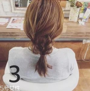 女生冬天長(zhǎng)發(fā)怎么編好看？長(zhǎng)發(fā)妹紙才懂得的痛