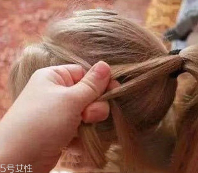 小女孩扎什么頭發(fā)好看？小公主發(fā)型大全