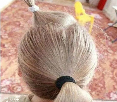 小女孩扎什么頭發(fā)好看？小公主發(fā)型大全