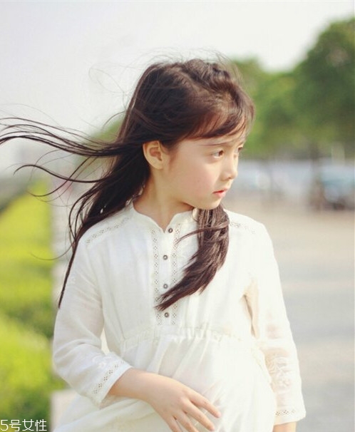小女孩扎什么頭發(fā)好看？小公主發(fā)型大全
