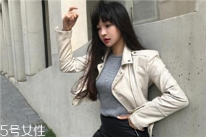白色皮衣怎么搭配？兼具優(yōu)雅與干練
