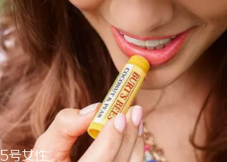 怎樣區(qū)分劣質(zhì)口紅？沒有備案千萬不要用