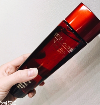 雅詩蘭黛紅石榴和雪花秀滋陰哪個好？