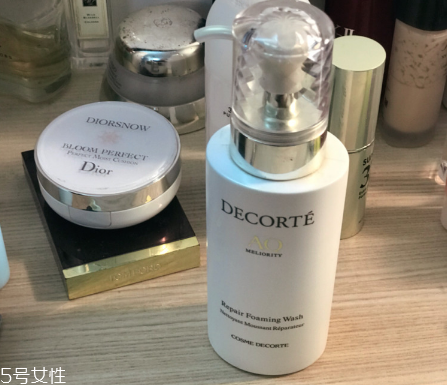 sk2氨基酸泡沫潔面乳霜好用嗎？最愛(ài)洗面奶