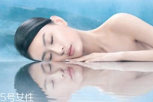 初春要換護(hù)膚品嗎？不用全部換