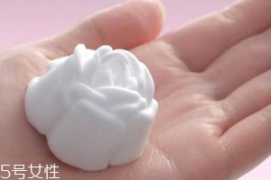 泡沫洗面奶可以帶上飛機嗎？可以帶上飛機但有容積限制