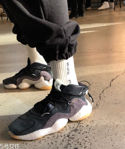 bristol studio與adidas crazy byw聯(lián)名款在哪買_多少錢？