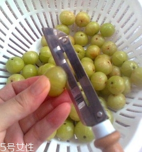 余甘子怎么吃？腌制風(fēng)味最佳