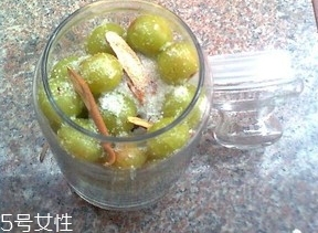 余甘子怎么吃？腌制風(fēng)味最佳