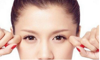 眼睛小怎么變大？畫一個(gè)臥蠶立即變大