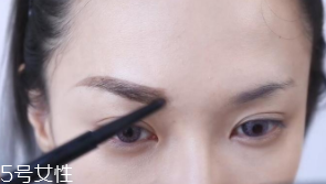 眉毛畫壞了怎么補(bǔ)救？12種拯救方法都在這里了
