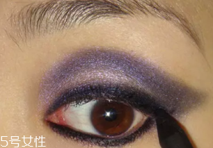 紫色眼影怎么畫好看？淡紫色超有女人味
